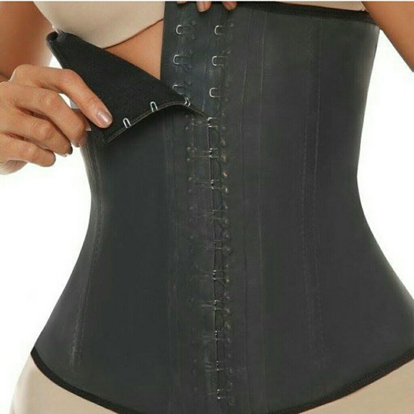 Black Latex Waist Cincher !!!!