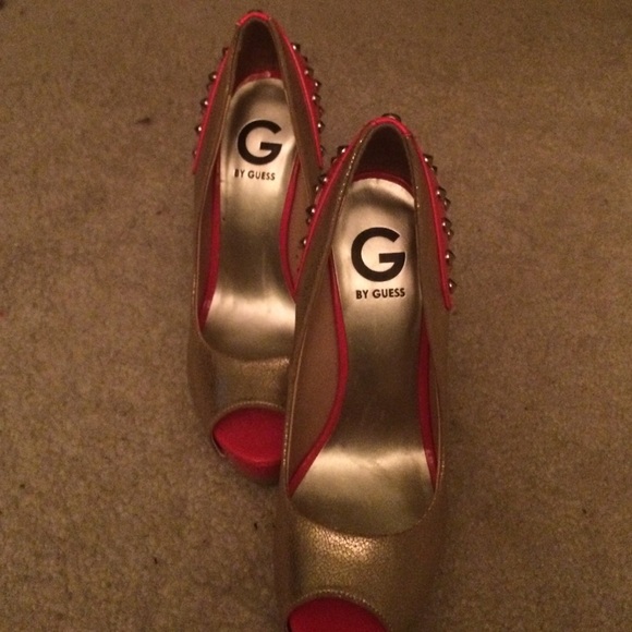 Heels - Picture 3 of 4