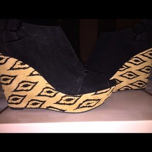 BCBG black suede with tribal print, size 10.