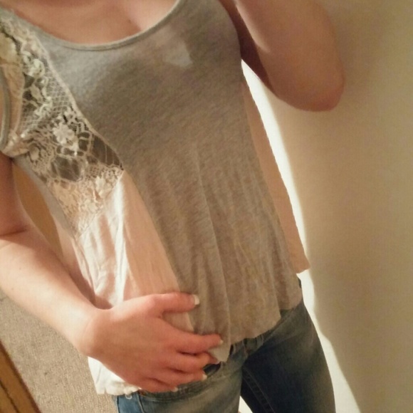 🌟SALE 🌟Grey lace just ginger top - Picture 1 of 4