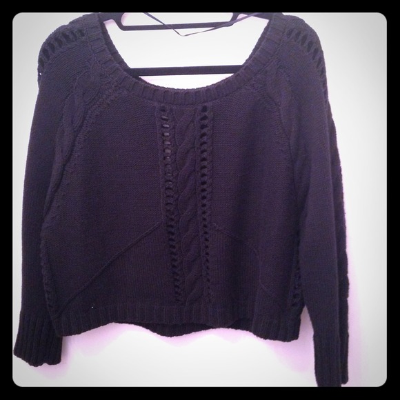 Black crop sweater