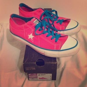 converse one star neon pink lace-ups