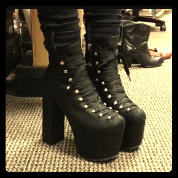 Unif Hell bound shoes