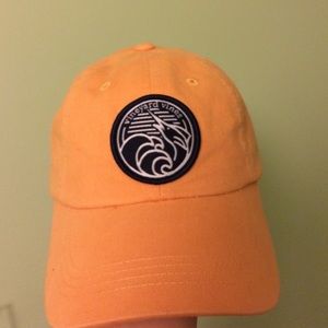 Vineyard vines hat very cute and never worn