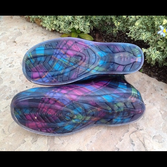 Plaid Rainshoes - Picture 3 of 3