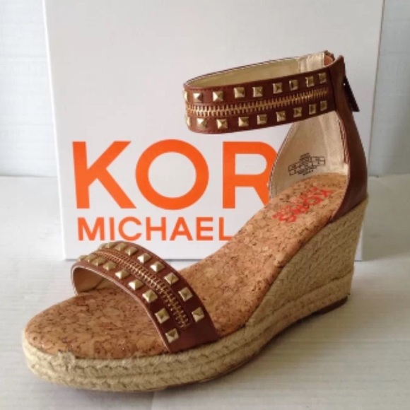 MICHAEL KORS Cognac studded leather wedges Sz.8M