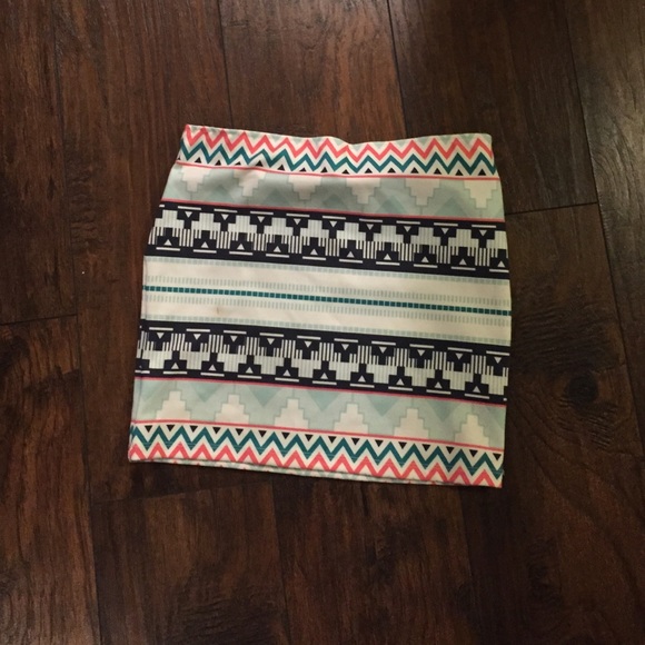 Zara aztek miniskirt - Picture 2 of 3