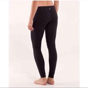 LOOKING FOR lululemon wunder under leggings