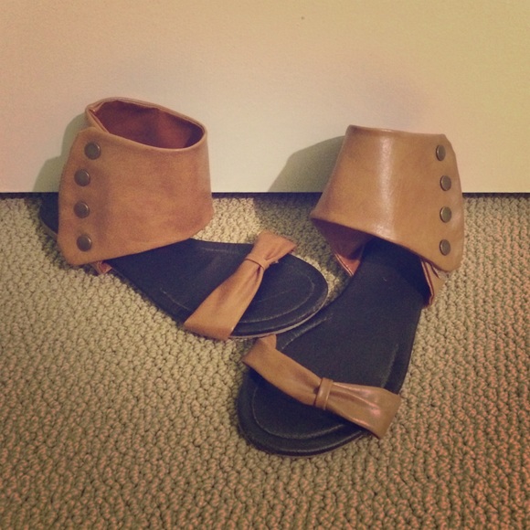 Carmel/ Tan sandals
