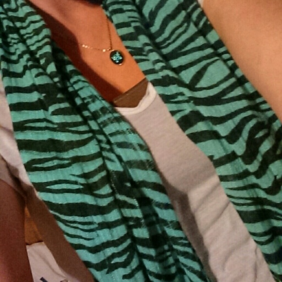 2scarves - Picture 3 of 4