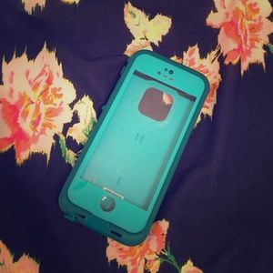 iPhone 5S LifeProof Case