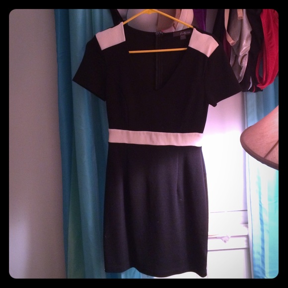 Forever 21 navy and white dress