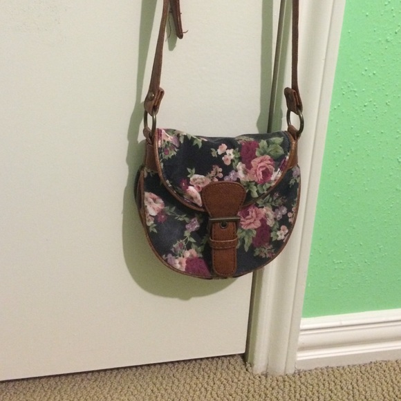 Cross body floral handbag