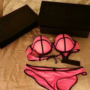 Triangl underwear and bra set