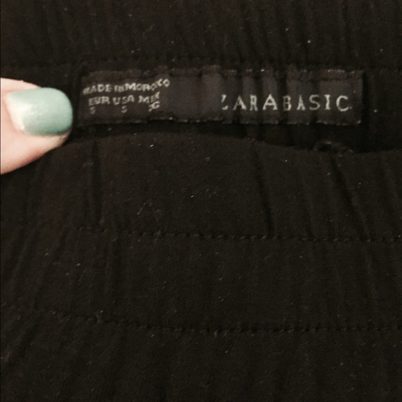 LAST CHANCE 6/29! Zara Basic Black Mini skirt - Picture 2 of 2