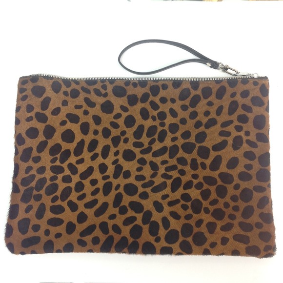 Sold Leopard clutch 🎊PM Editor pick🎊 - Picture 2 of 4
