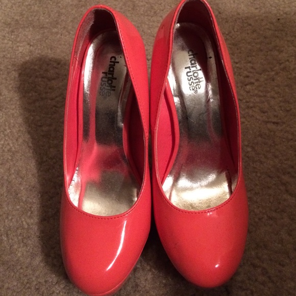 Peachy high heels - Picture 2 of 2