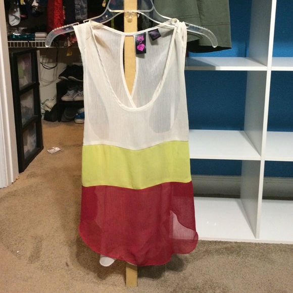 Loose tank