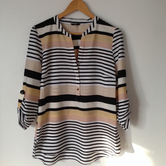 🎉HP🎉 💝BUNDLE💝Milano striped top