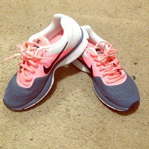 Peach Nike Air Pegasus