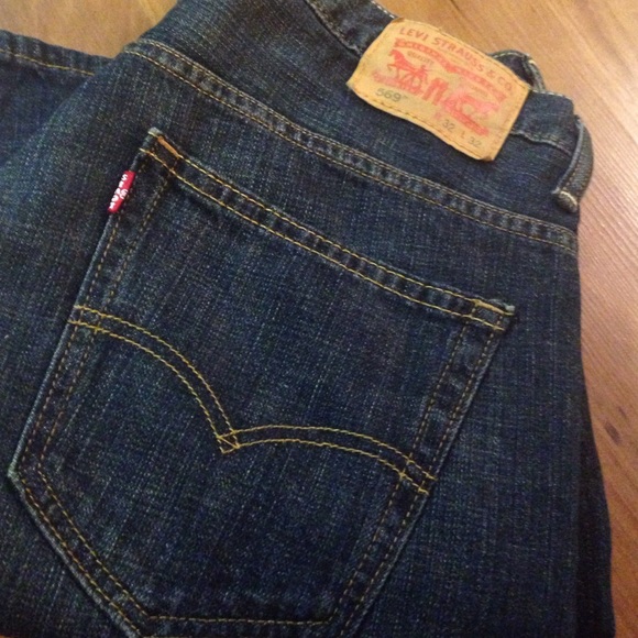 MENS LEVIS 32/32 ONLY WORN ONCE