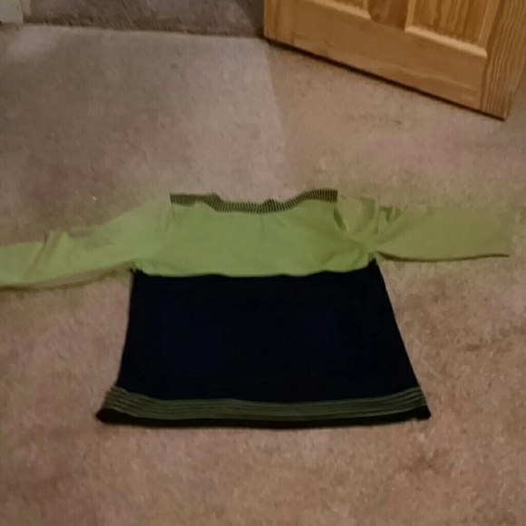 Sweater - Picture 3 of 4