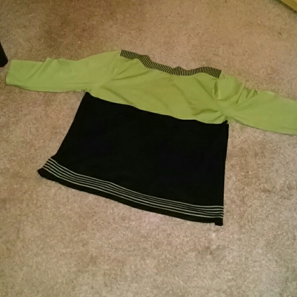 Sweater - Picture 4 of 4