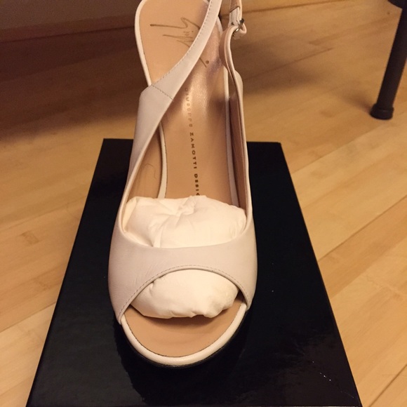 ⚪️⚪️Zanotti  heels in white nappa leather⚪️⚪️sale - Picture 1 of 4
