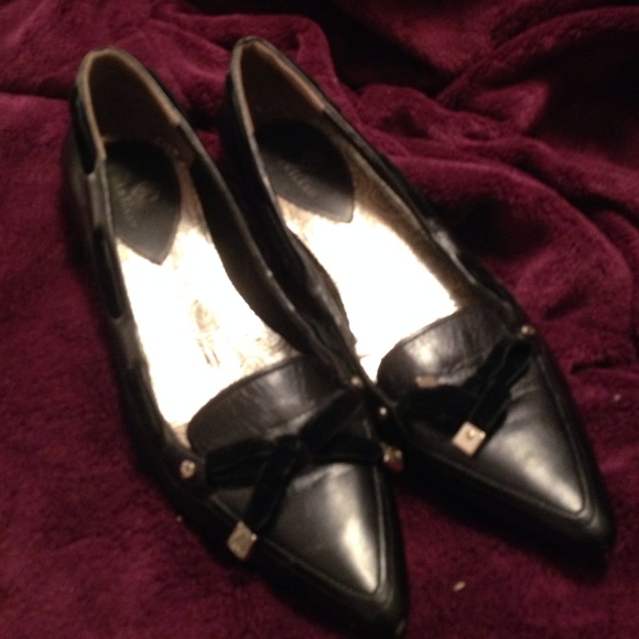 Black Leather Kitten Heels