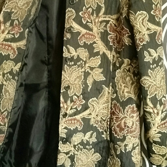 Coat - Picture 2 of 3