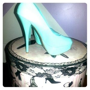 Tiffany blue heels