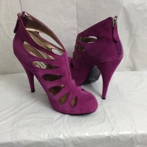 Steve Madden hot pink suede bootie