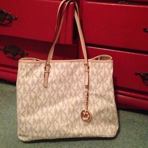Michael Kors Large Jet Set Travel Tote