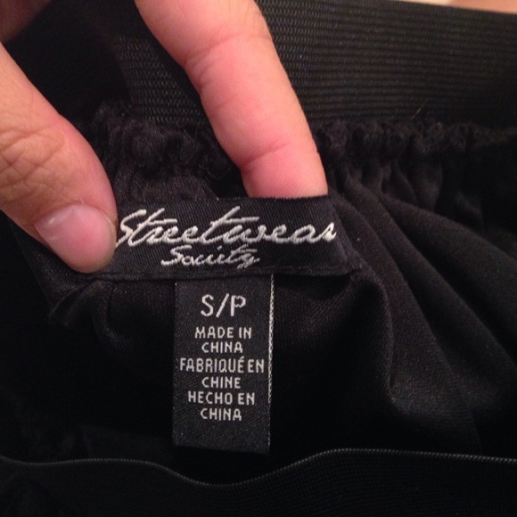 Flirty high-waisted skirt - Picture 3 of 3