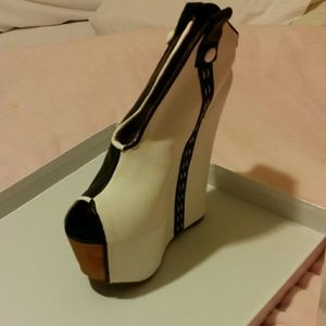 Jeffrey Campbell Kelsey