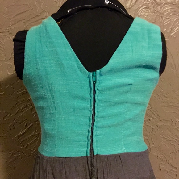 Teeze Me mint green gray handkerchief style dress - Picture 4 of 4