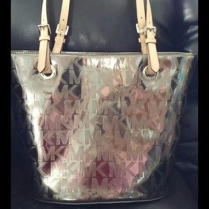 SOLDAuthentic Michael Kors bag