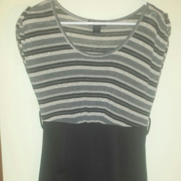 Simple cocktail dress - Picture 1 of 1