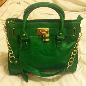Green purse