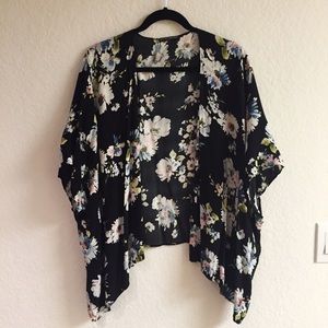 Brandy Melville Floral Kimono