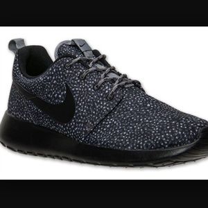 Nike Roshe Runs (womens)