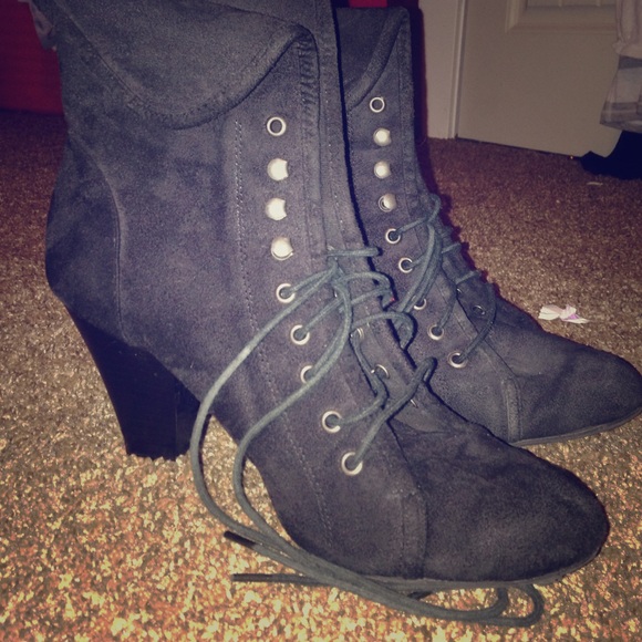 SOLD Super cute heels👠👠