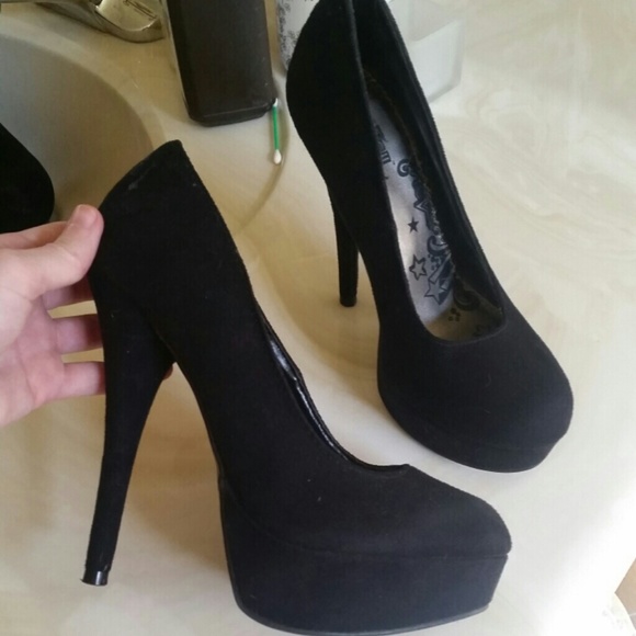 Platform black heels