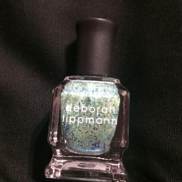 Glitter nail polish