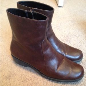 🔮FLASH SALE🔮 Aerosoles brown leather ankle boots