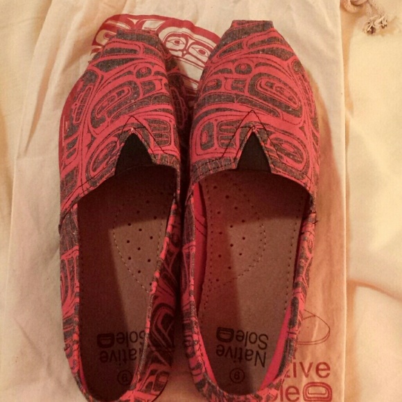 Cute canvas shoes!!