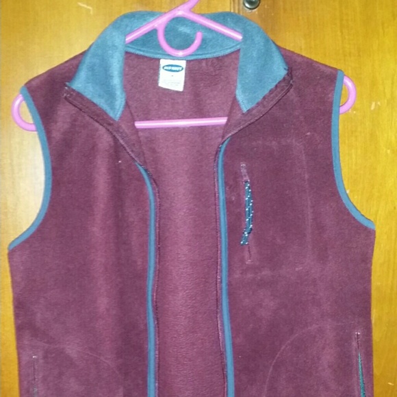 Old Navy sleeveless zipup vest sweater