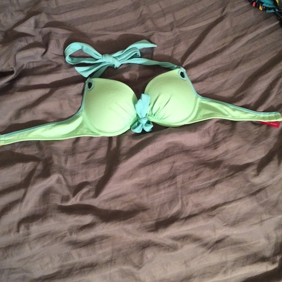 Victoria's Secret Bombshell bathing suit top XS