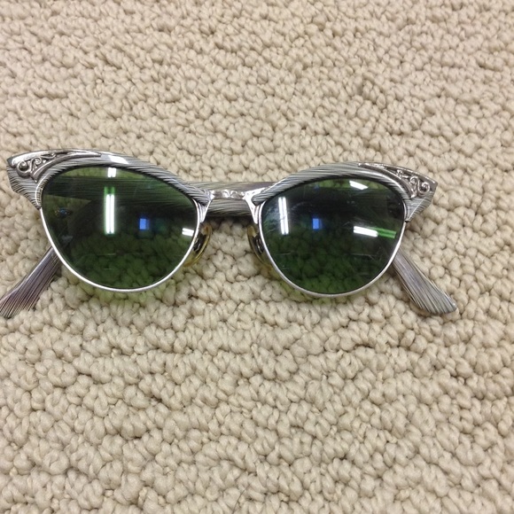 Vintage Accessories - True vintage glasses HOST PICK 3/7❤️❤️👏👏💚💚💛💛