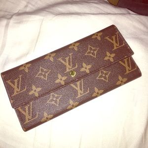 brown wallet